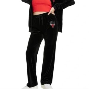 NBA Chicago Bulls Black Velour Wide Leg Logo Pants | SZ XS